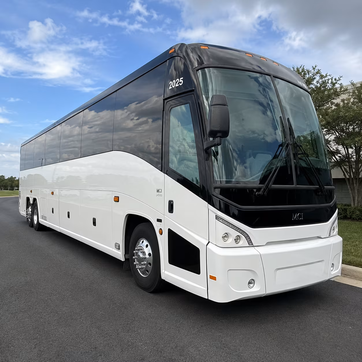 choosing the right bus for ann arbor art fair weekend